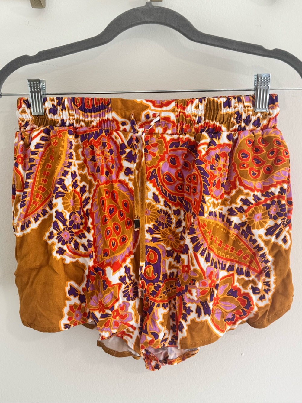 NWT! Rachel Zoe Women’s Rust Paisley Print Elastic Waist Shorts